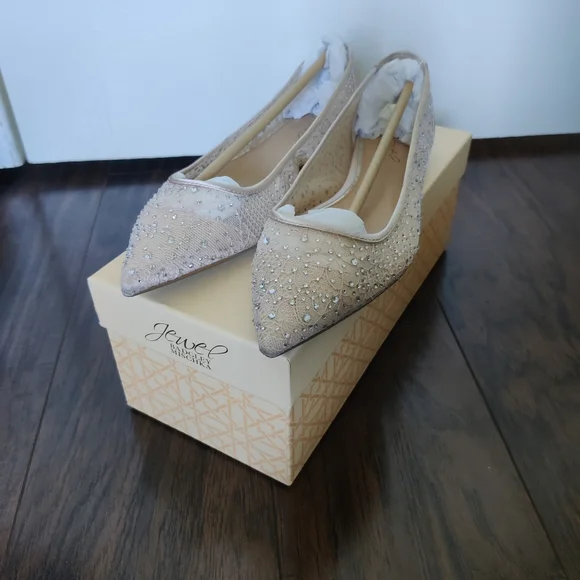 Jewel Badgley Mischka Julianna Flat - Champagne - Picture 4 of 8